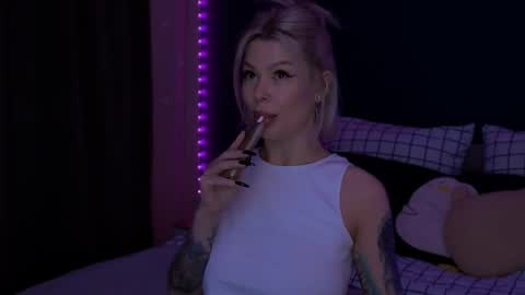Snapshot of alexamason chatting on June 10, 2:56 am Alexa Mason online show from June 10, 2:56 am