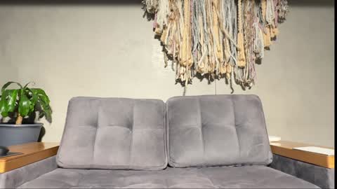 Snapshot of alexanddani chatting on January 7, 3:57 am Alex Dani online show from January 7, 3:57 am