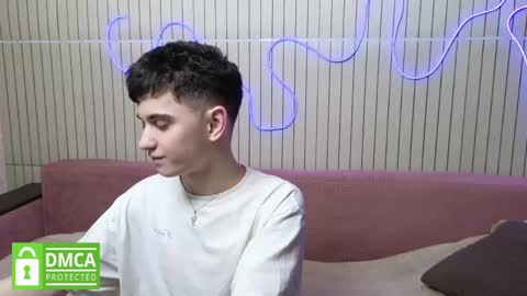 Snapshot of alexander_18_xxl chatting on June 3, 6:57 pm Alexander online show from June 3, 6:57 pm