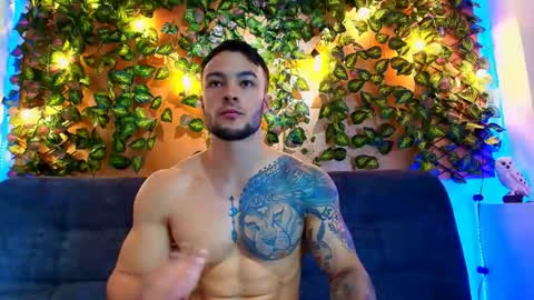 Snapshot of alexander_collin_ chatting on June 15, 11:45 am Alex Collin online show from June 15, 11:45 am