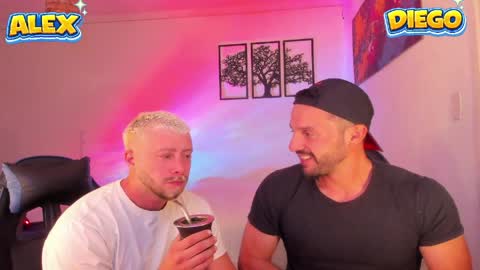Snapshot of alexanderjaz chatting on May 26, 9:27 am Alexander Jaz online show from May 26, 9:27 am