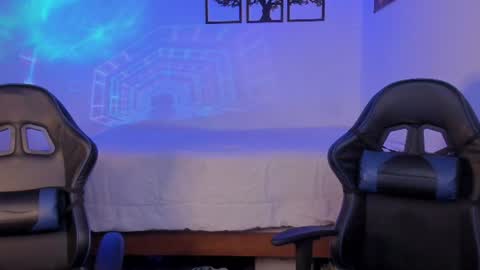 Alexander Jaz online show from July 27, 11:17 am