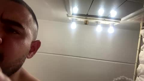 alexanderjessrivera online show from May 20, 1:56 am