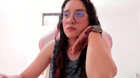 alexandra clauss online show from December 13, 9:09 pm