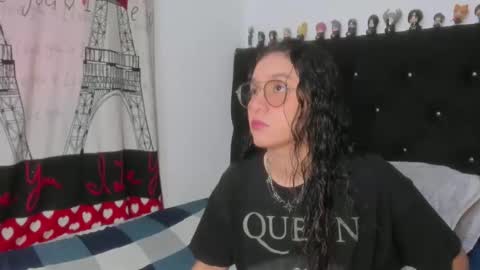 Snapshot of alexandra_clauss chatting on June 7, 9:29 pm alexandra clauss online show from June 7, 9:29 pm