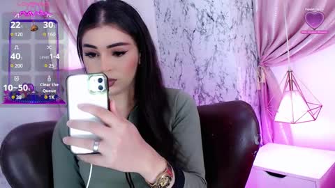 Snapshot of alexandra_evanz chatting on December 20, 9:54 am Alexandra Spellman online show from December 20, 9:54 am