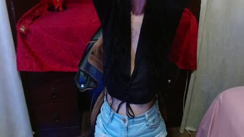 alexandra_jonas online show from April 4, 1:48 am