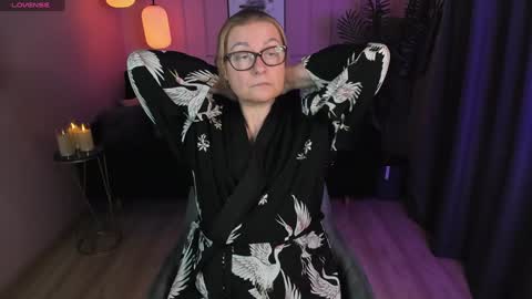 Snapshot of alexandra_kind chatting on January 21, 3:48 am Alexandra online show from January 21, 3:48 am