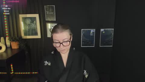 Snapshot of alexandra_kind chatting on March 7, 12:04 am Alexandra online show from March 7, 12:04 am