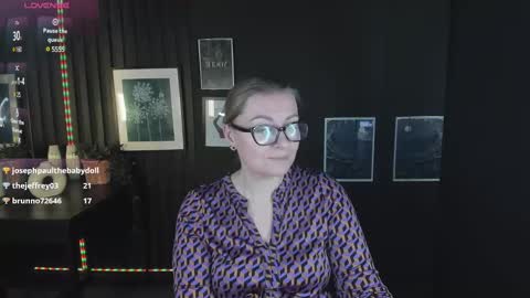 Snapshot of alexandra_kind chatting on March 7, 10:56 am Alexandra online show from March 7, 10:56 am