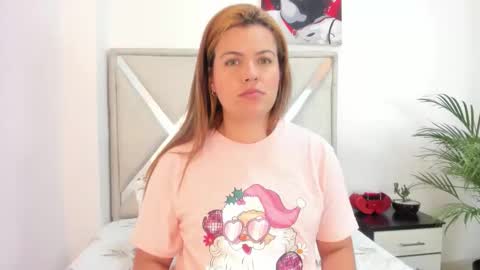 Snapshot of alexandra_torress chatting on January 31, 7:11 pm alexandra online show from January 31, 7:11 pm