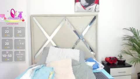 Snapshot of alexandra_torress chatting on February 5, 6:45 pm alexandra online show from February 5, 6:45 pm