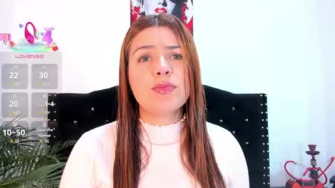 Snapshot of alexandra_torress chatting on June 17, 12:18 pm alexandra online show from June 17, 12:18 pm