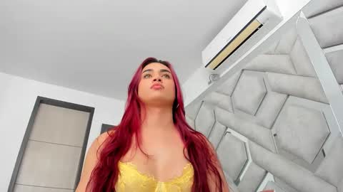 Snapshot of alexandra_wonder69x chatting on May 22, 2:55 pm Alexandra ig alexandraax09 online show from May 22, 2:55 pm