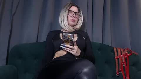 Snapshot of alexandrazaryanova chatting on May 4, 7:59 am Alexandra online show from May 4, 7:59 am