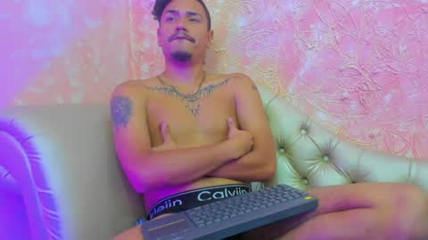 Snapshot of alexandriuwolf chatting on August 3, 2:54 pm Master Alexandriu online show from August 3, 2:54 pm