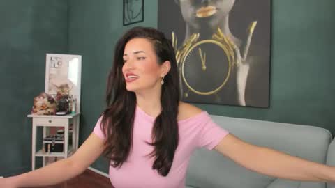 Snapshot of alexanikole chatting on February 11, 8:08 am AlexaNikole online show from February 11, 8:08 am