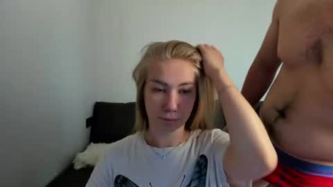 Snapshot of alexarti chatting on July 3, 6:31 am Alex online show from July 3, 6:31 am