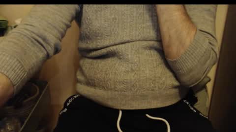 Snapshot of alexbelly chatting on October 8, 10:29 pm alexbelly online show from October 8, 10:29 pm