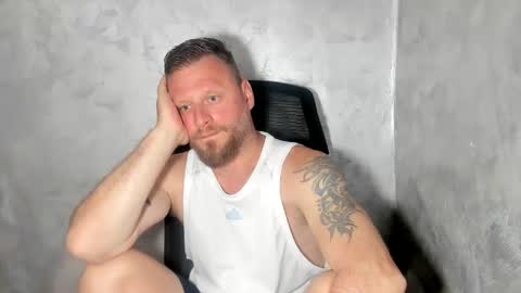 Snapshot of alexboy2022 chatting on June 6, 5:39 pm onlyfans..alexyno2022 online show from June 6, 5:39 pm