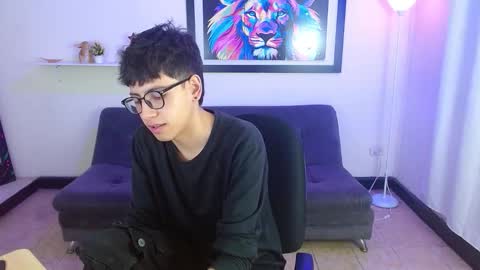 Snapshot of alexcum_18 chatting on March 3, 1:28 pm alex online show from March 3, 1:28 pm