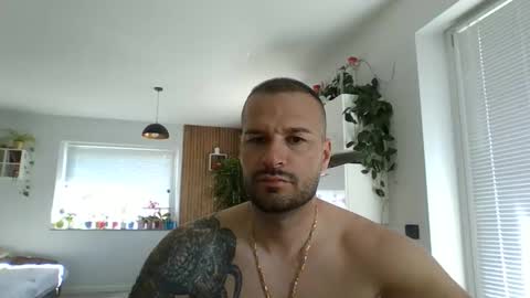 Snapshot of alexgrandi2024 chatting on April 7, 1:33 pm rey ale84 online show from April 7, 1:33 pm