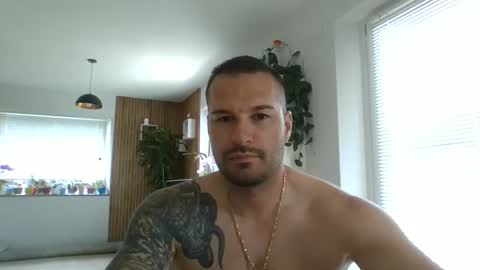 Snapshot of alexgrandi2024 chatting on May 18, 10:54 am rey ale84 online show from May 18, 10:54 am