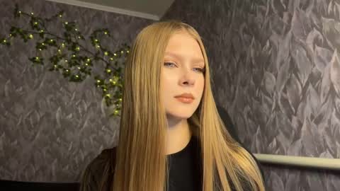 Snapshot of alexialunaris chatting on May 31, 12:56 pm Alexia online show from May 31, 12:56 pm