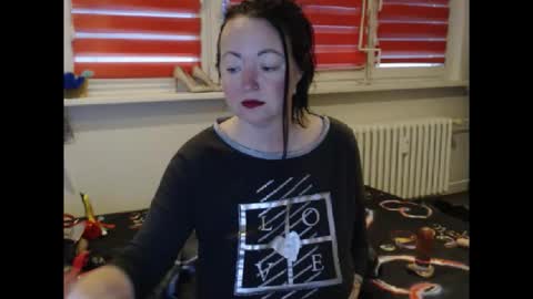 alexie33 online show from February 15, 6:32 am