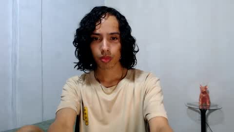 Alexis online show from April 4, 2:14 pm