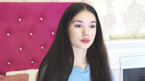 Snapshot of alexisdevine chatting on February 28, 5:30 am alexisdevine online show from February 28, 5:30 am