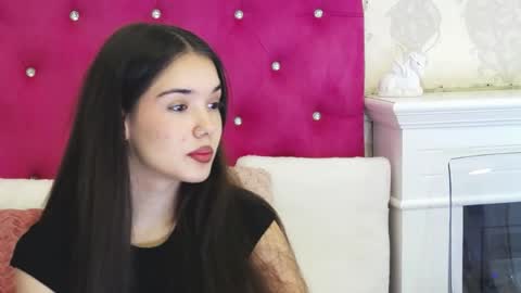 Snapshot of alexisdevine chatting on May 14, 4:19 am alexisdevine online show from May 14, 4:19 am