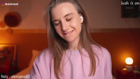 Snapshot of alexispeach chatting on March 5, 2:36 am Alexis-- online show from March 5, 2:36 am