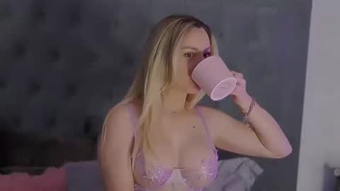 Alexis online show from March 12, 8:42 am