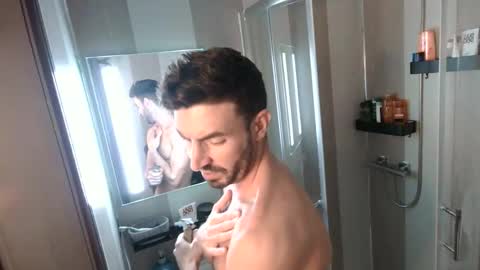 Snapshot of alexlive1 chatting on November 15, 10:48 pm alexlive1 online show from November 15, 10:48 pm