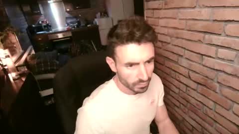 Snapshot of alexlive1 chatting on November 16, 6:57 pm alexlive1 online show from November 16, 6:57 pm