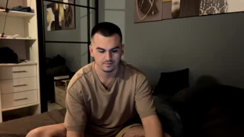 Snapshot of alexray20 chatting on March 12, 8:37 pm Alex online show from March 12, 8:37 pm