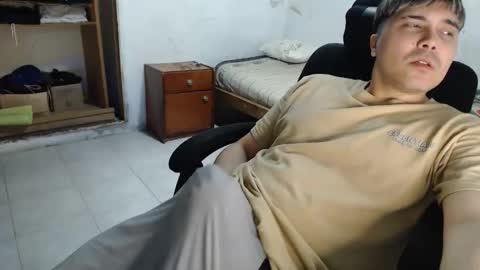 Snapshot of alexriversx chatting on May 26, 3:41 pm Alexander online show from May 26, 3:41 pm