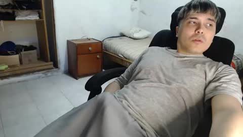Snapshot of alexriversx chatting on May 27, 3:31 pm Alexander online show from May 27, 3:31 pm