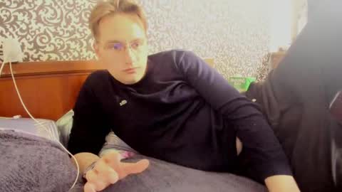 Snapshot of alexs9xtime chatting on May 7, 1:49 pm alexs9xtime online show from May 7, 1:49 pm