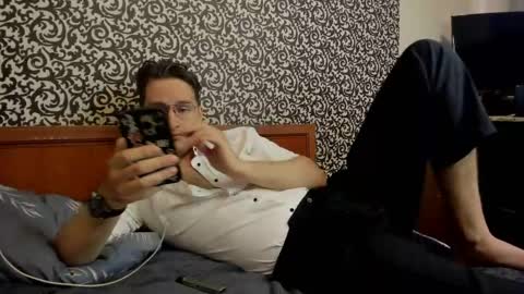 Snapshot of alexs9xtime chatting on May 8, 1:38 pm alexs9xtime online show from May 8, 1:38 pm