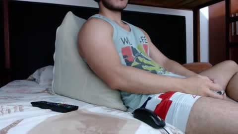 Snapshot of alexsb1998 chatting on February 12, 6:51 am alexsb1998 online show from February 12, 6:51 am