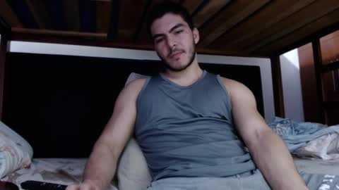 Snapshot of alexsb1998 chatting on February 20, 6:06 am alexsb1998 online show from February 20, 6:06 am