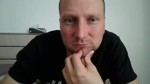 Snapshot of alexswitch8888 chatting on July 7, 6:47 am Alex online show from July 7, 6:47 am