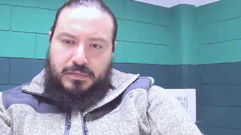 Snapshot of alextambet chatting on January 13, 12:56 pm alextambet online show from January 13, 12:56 pm