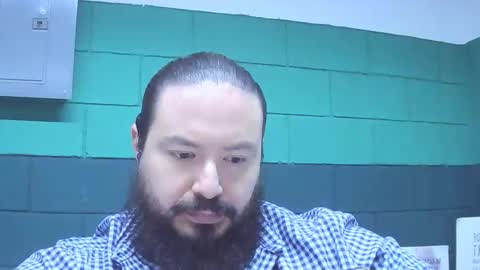 Snapshot of alextambet chatting on January 7, 12:51 pm alextambet online show from January 7, 12:51 pm