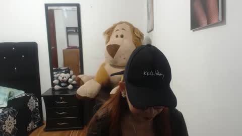 Snapshot of alexxamaturee chatting on February 15, 7:32 pm alexa online show from February 15, 7:32 pm