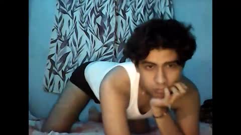 Snapshot of alexxander15 chatting on January 5, 5:20 am alexxander15 online show from January 5, 5:20 am