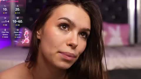 Snapshot of alexxisrae chatting on June 29, 10:15 am Alexxis Rae online show from June 29, 10:15 am