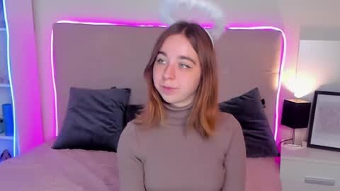 AlexxisSky online show from December 13, 1:01 pm